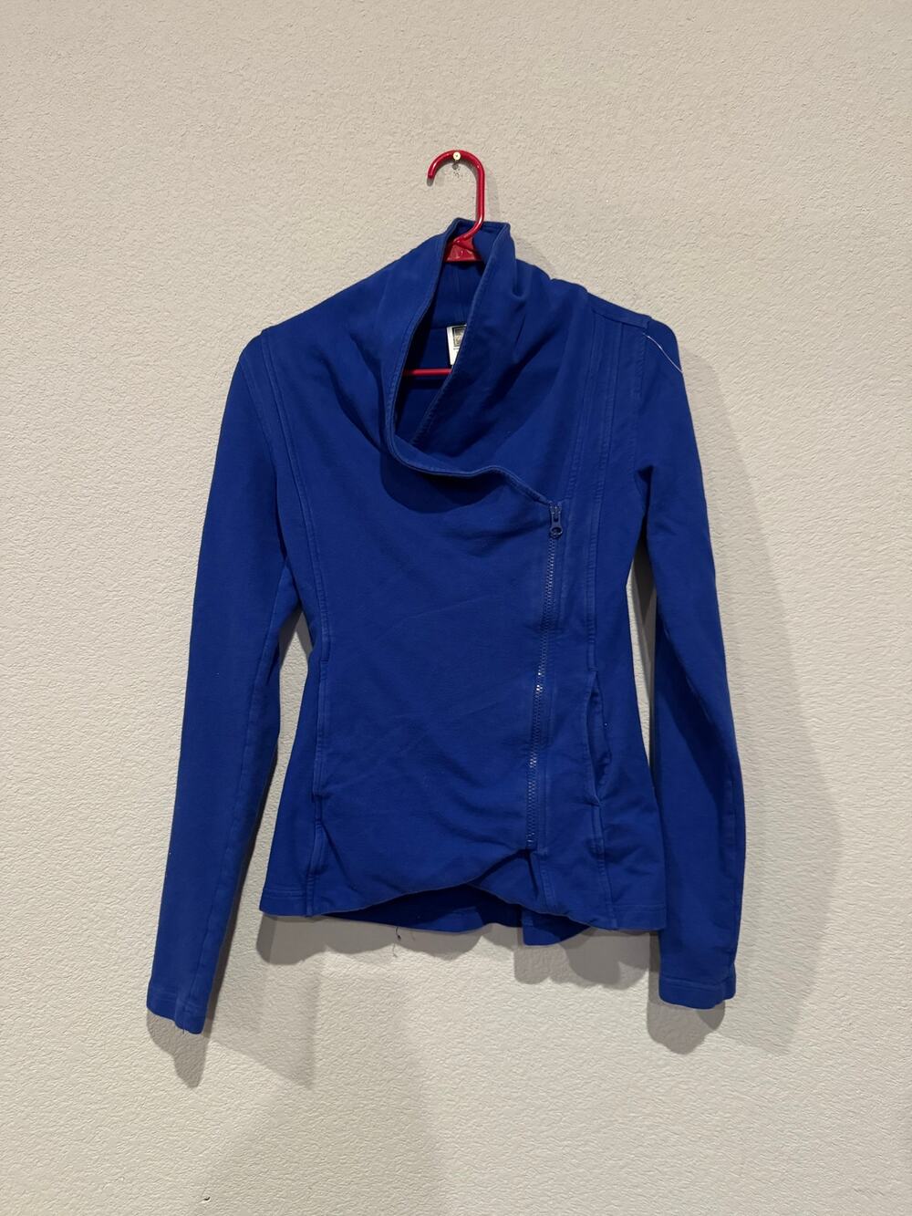 The North Face Women’s Size XS Long Sleeves Cowl Neck Jacket Bright Blue